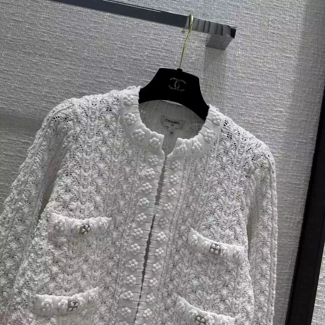 25 White Knitted Cardigan