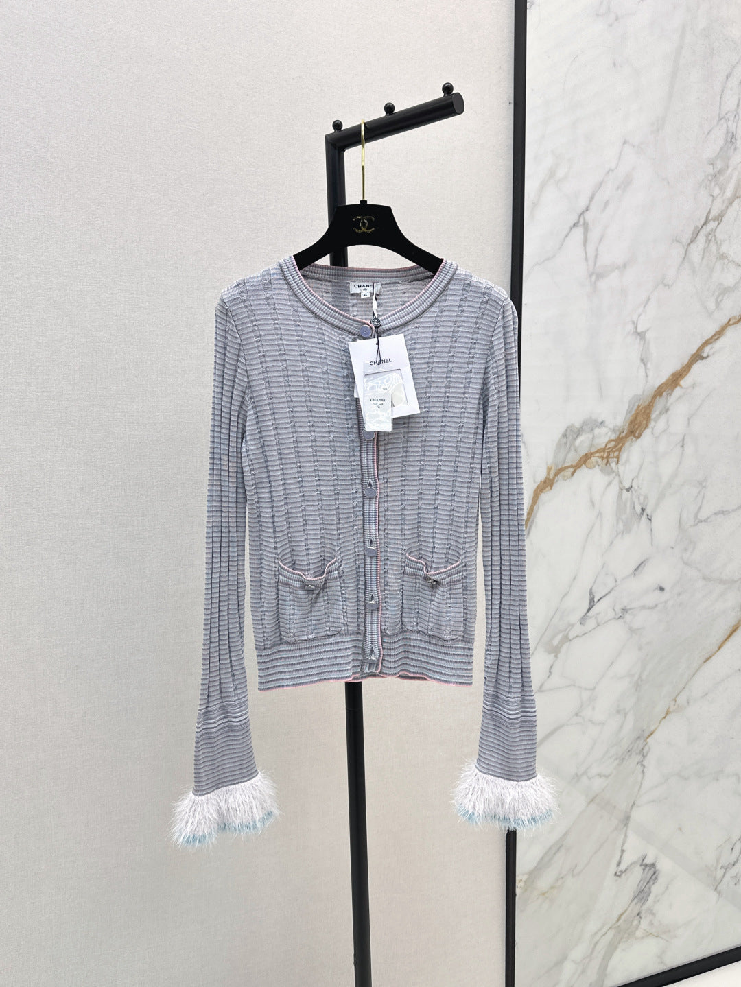 25 Flow knit cardigan
