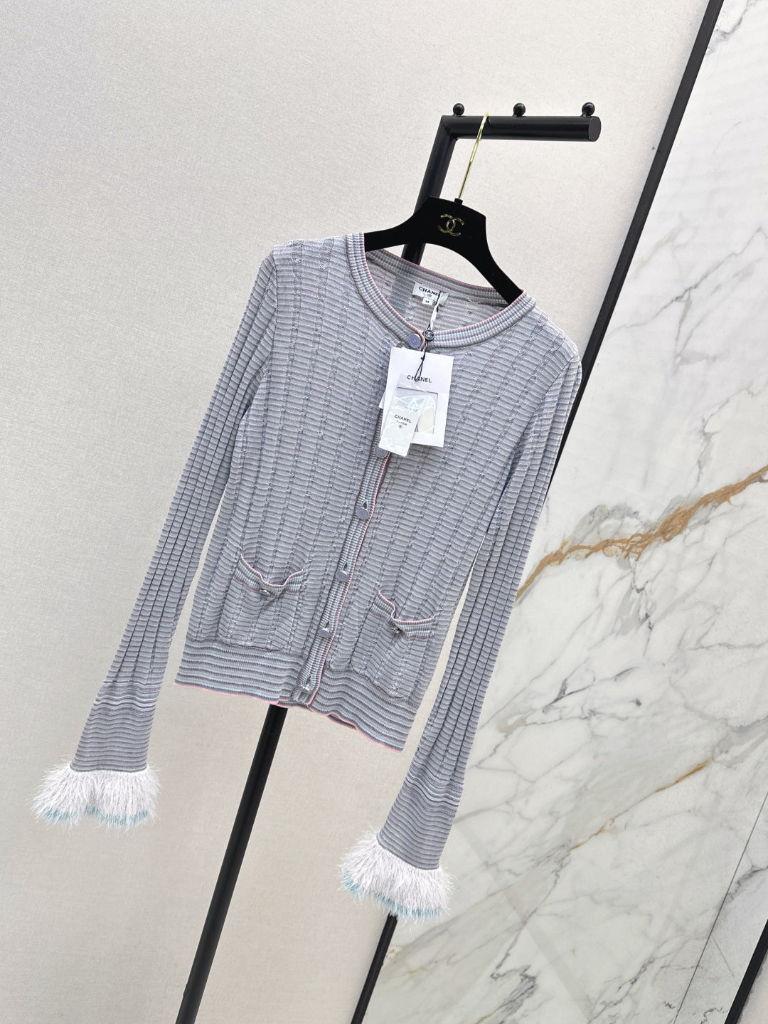 25 Flow knit cardigan