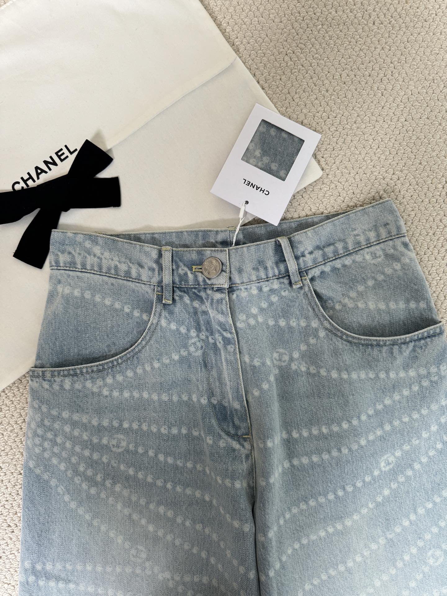 25 Spotted Jeans