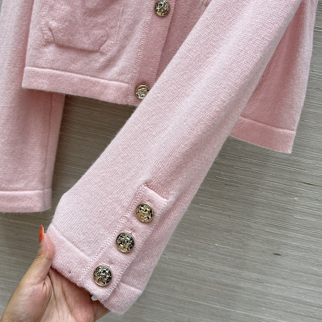 25 new knitted lapel cardigan