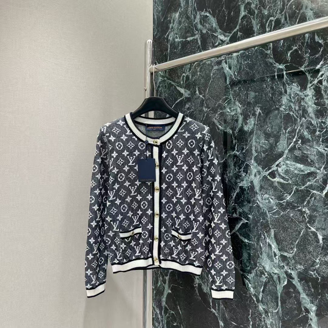 25 Early Autumn New Round Neck Knitted Jacket