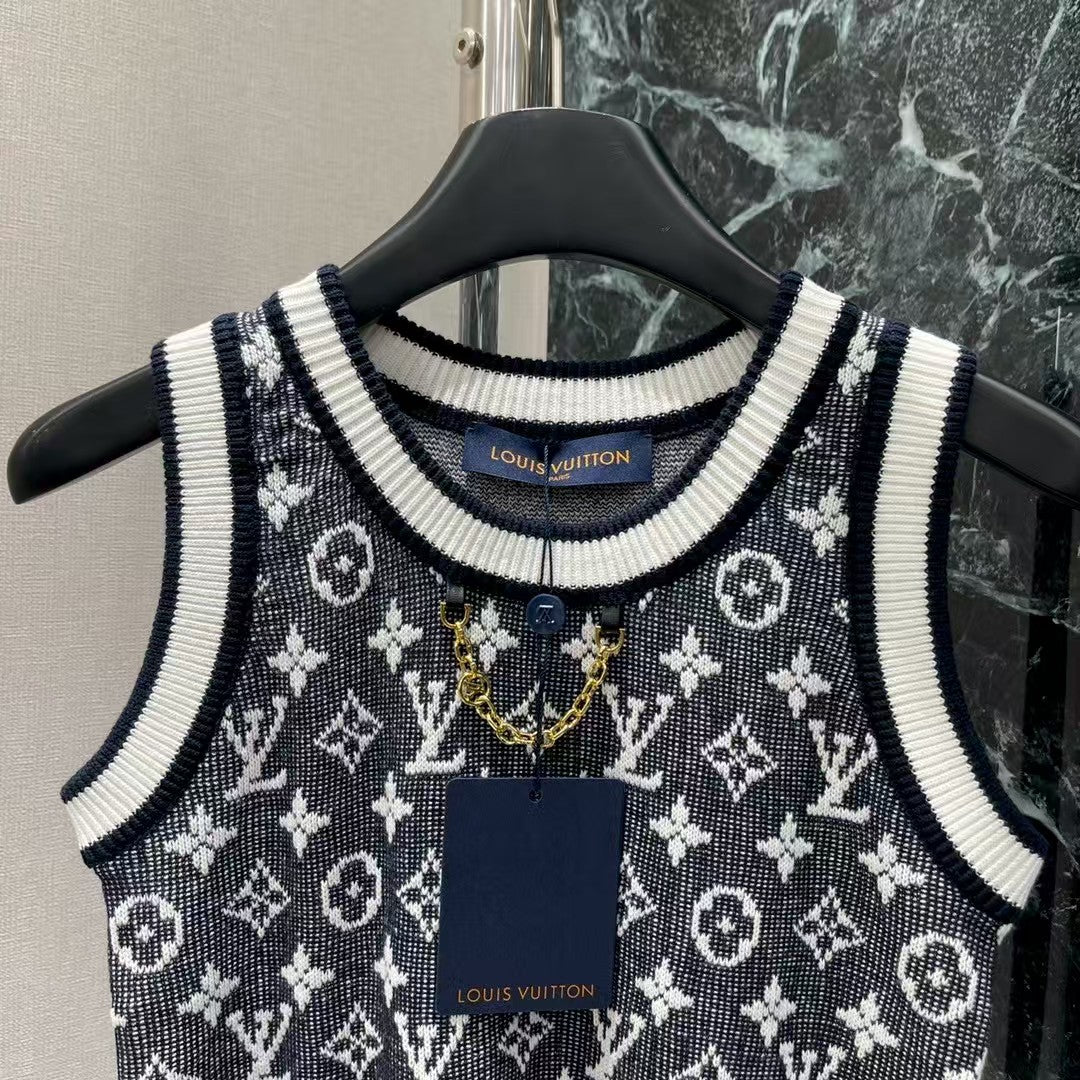 25 Early Autumn New Arrival Jacquard Chain Knitted Vest