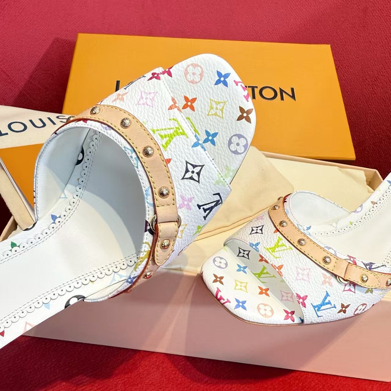 White Three-color Shoes