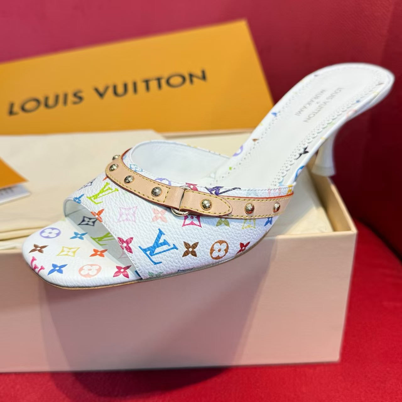 White Three-color Shoes