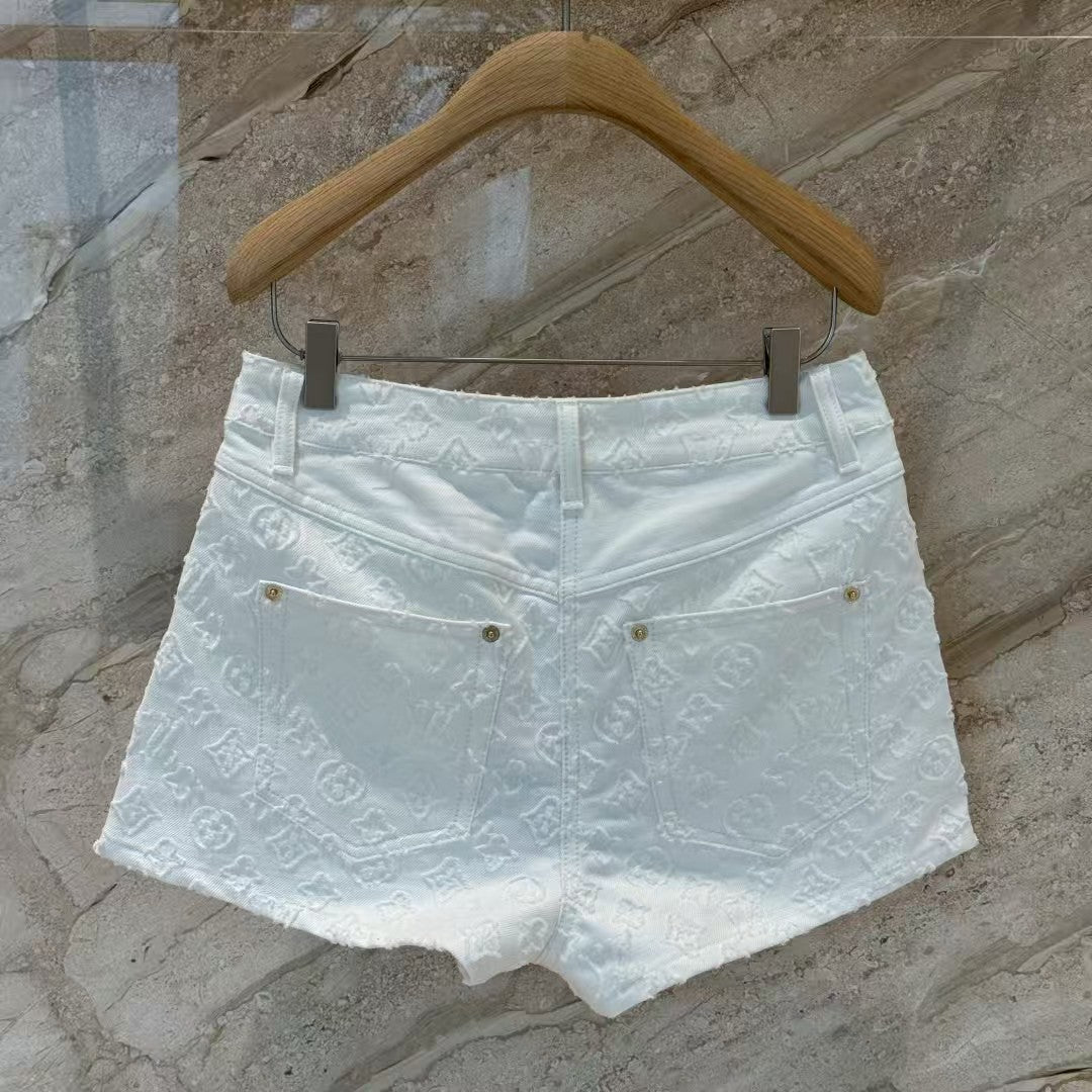25 Embroidered Denim Shorts