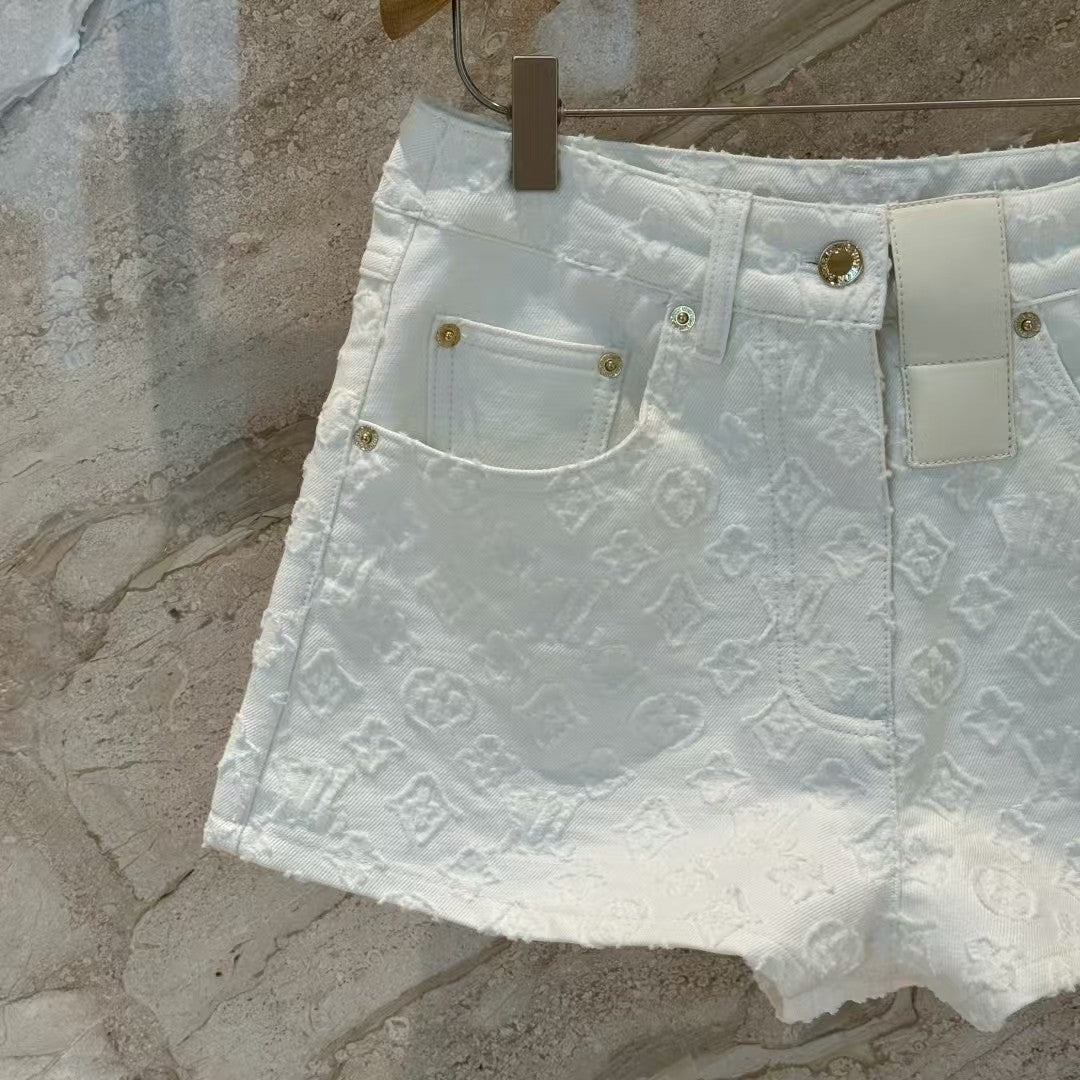 25 Embroidered Denim Shorts