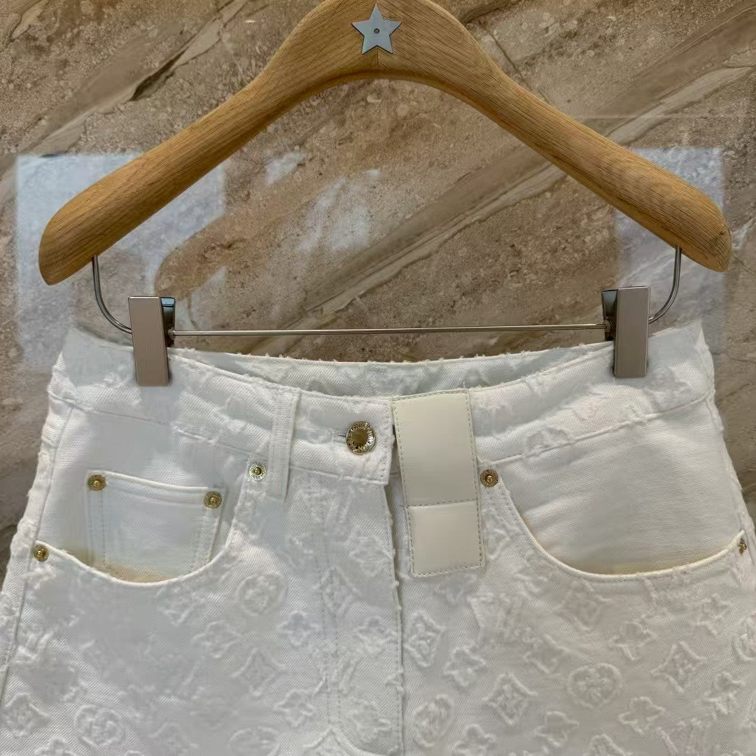 25 Embroidered Denim Shorts