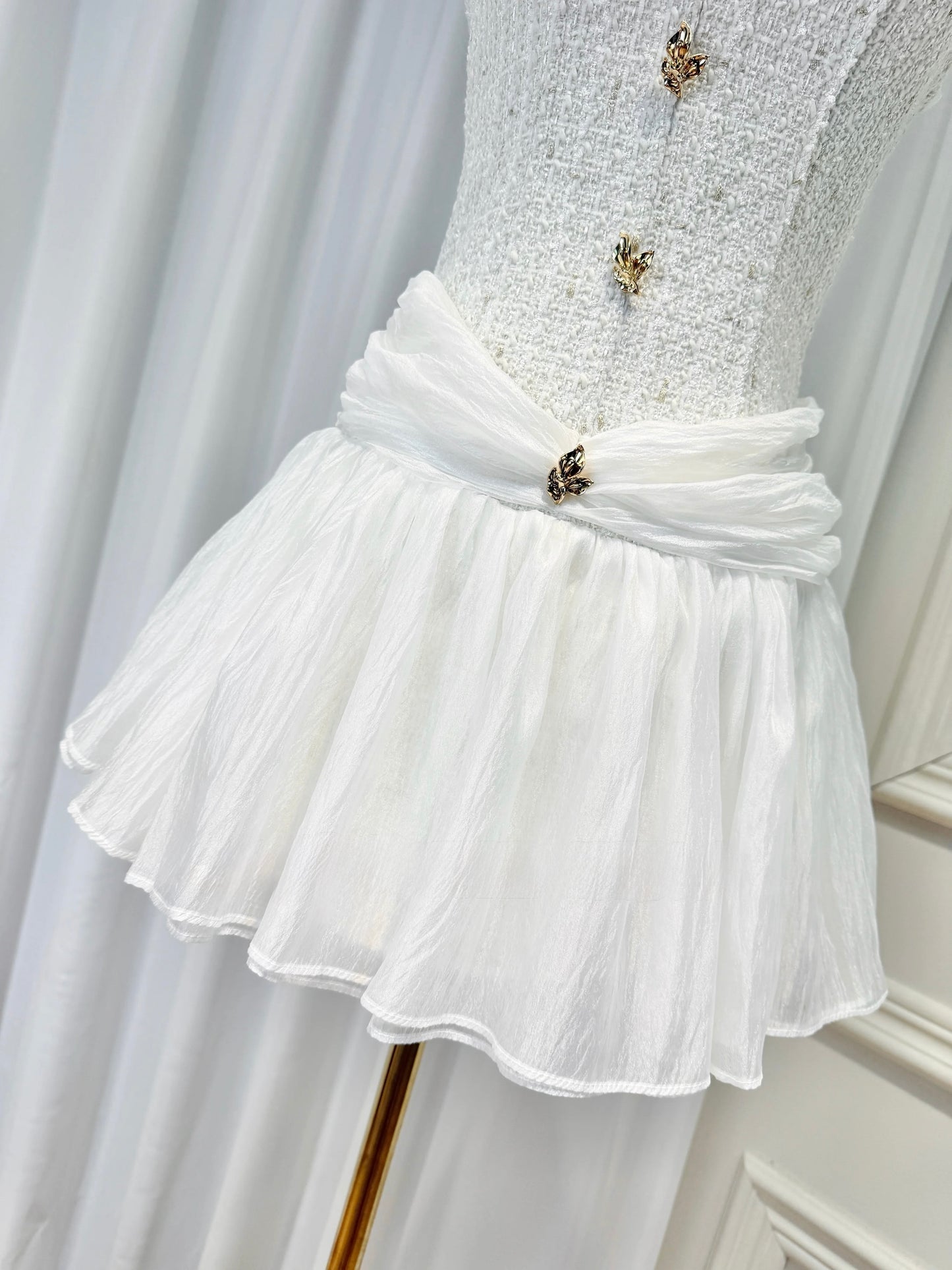 25 slim-fit dress