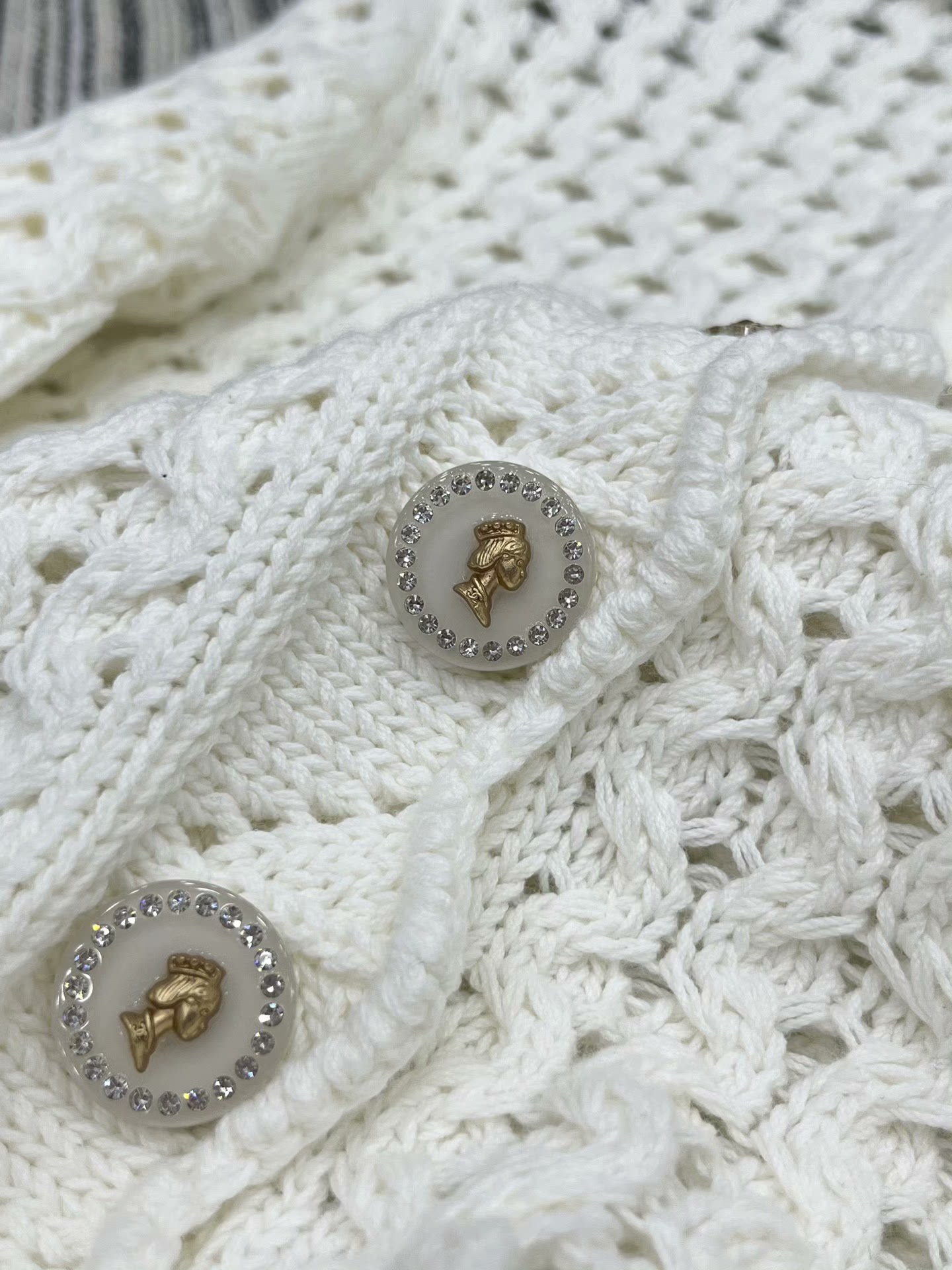 25 Crochet lapel jacket
