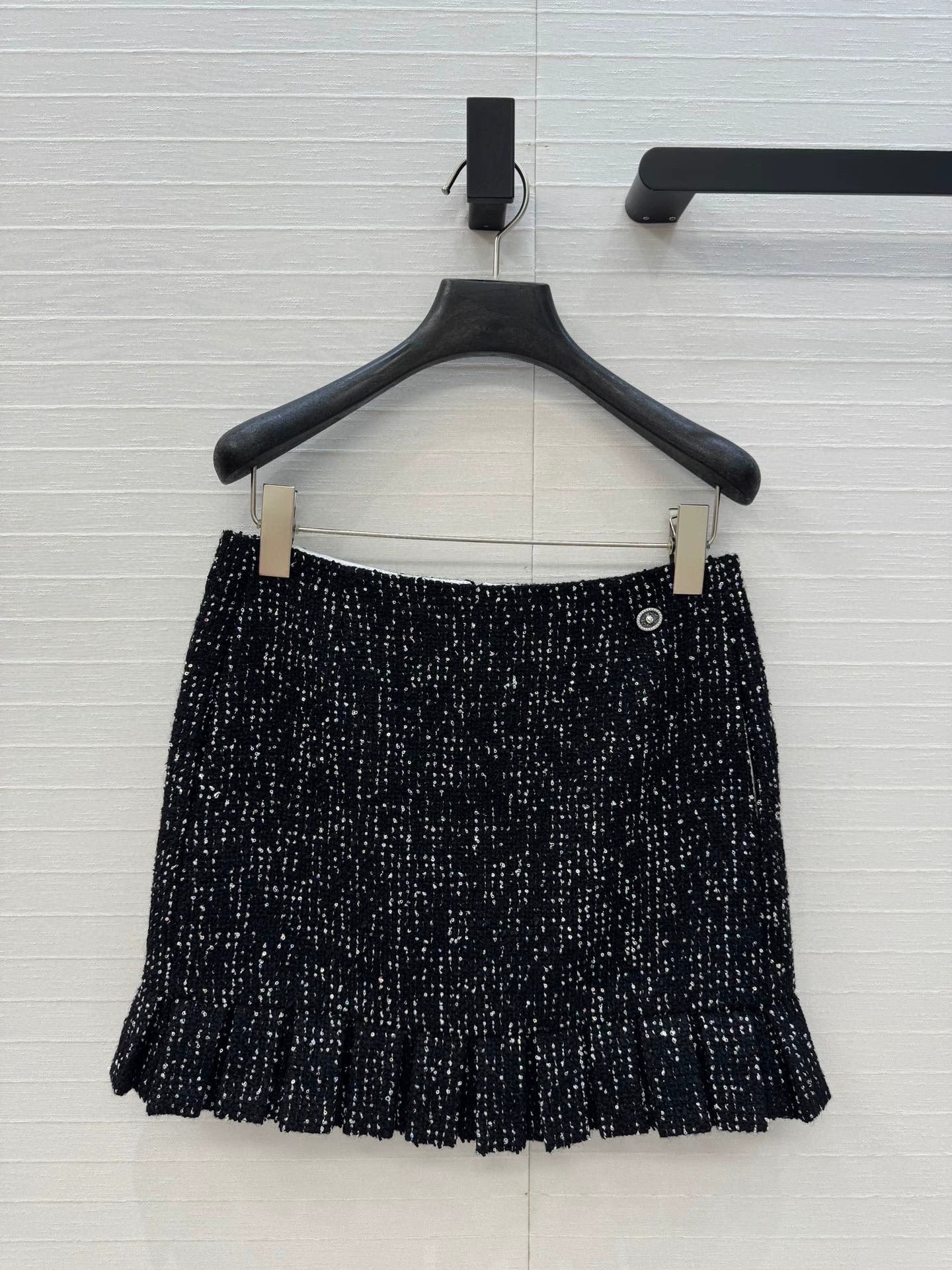 25 black soft flower suit