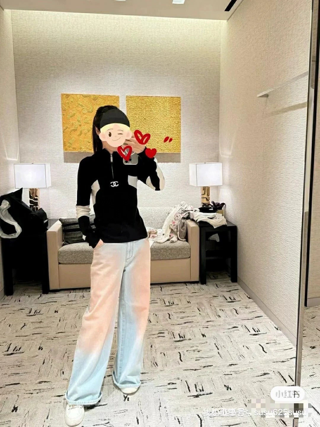 25 black and white cashmere knit