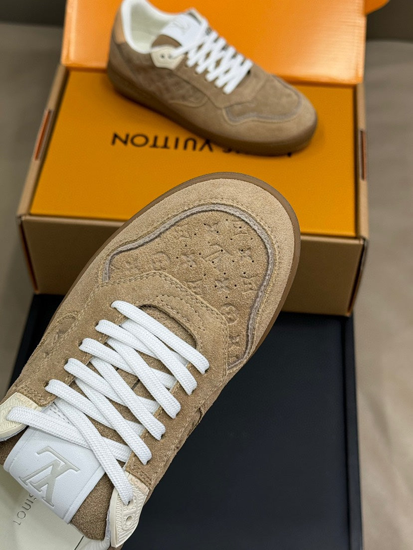 25 STADIUM sneakers