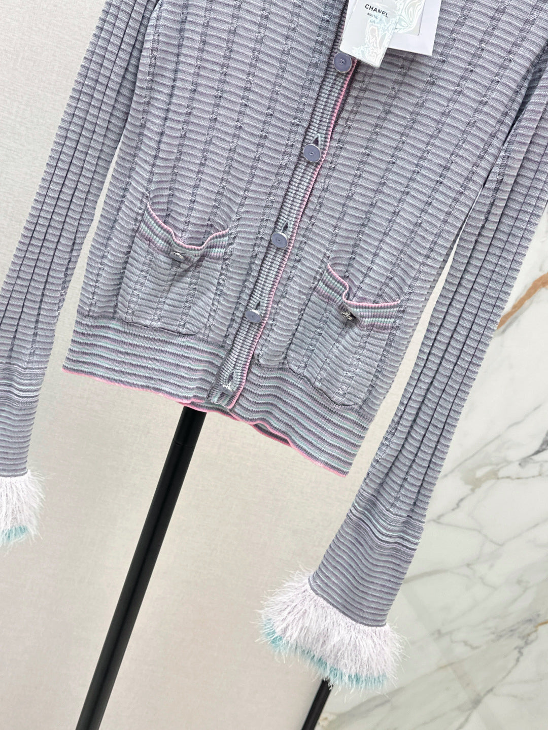 25 Flow knit cardigan