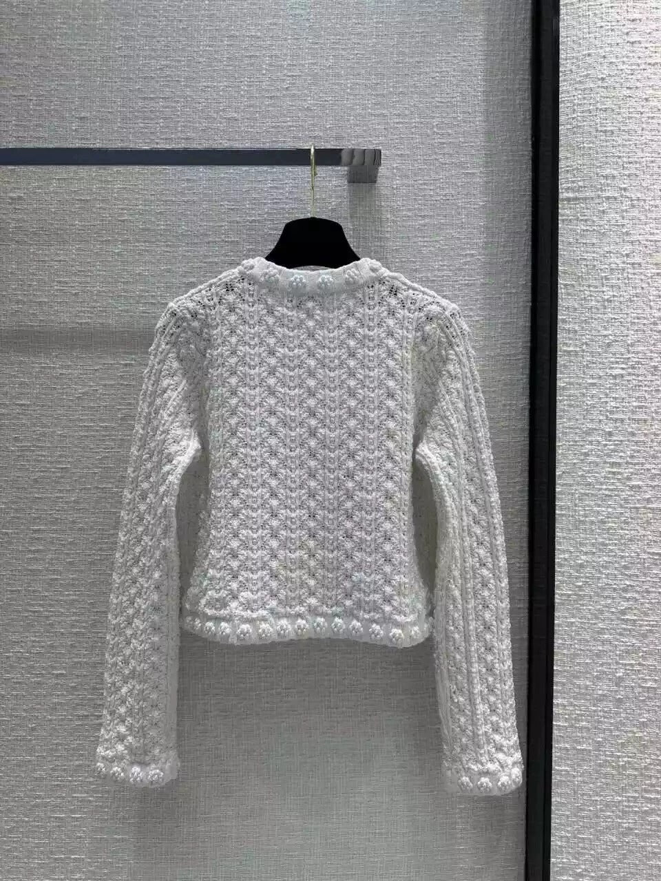 25 White Knitted Cardigan