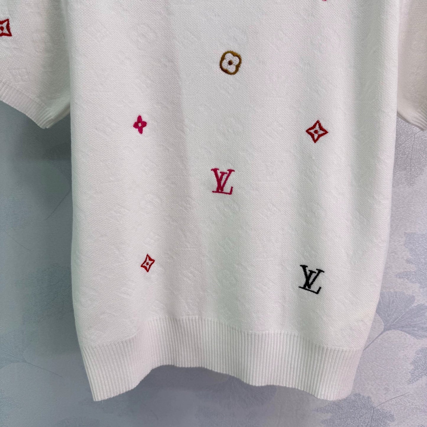 25 round neck short sleeves