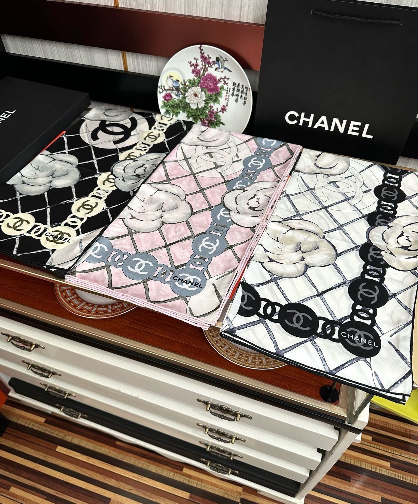 C 25 Camellia Series Tri-color Silk Scarf