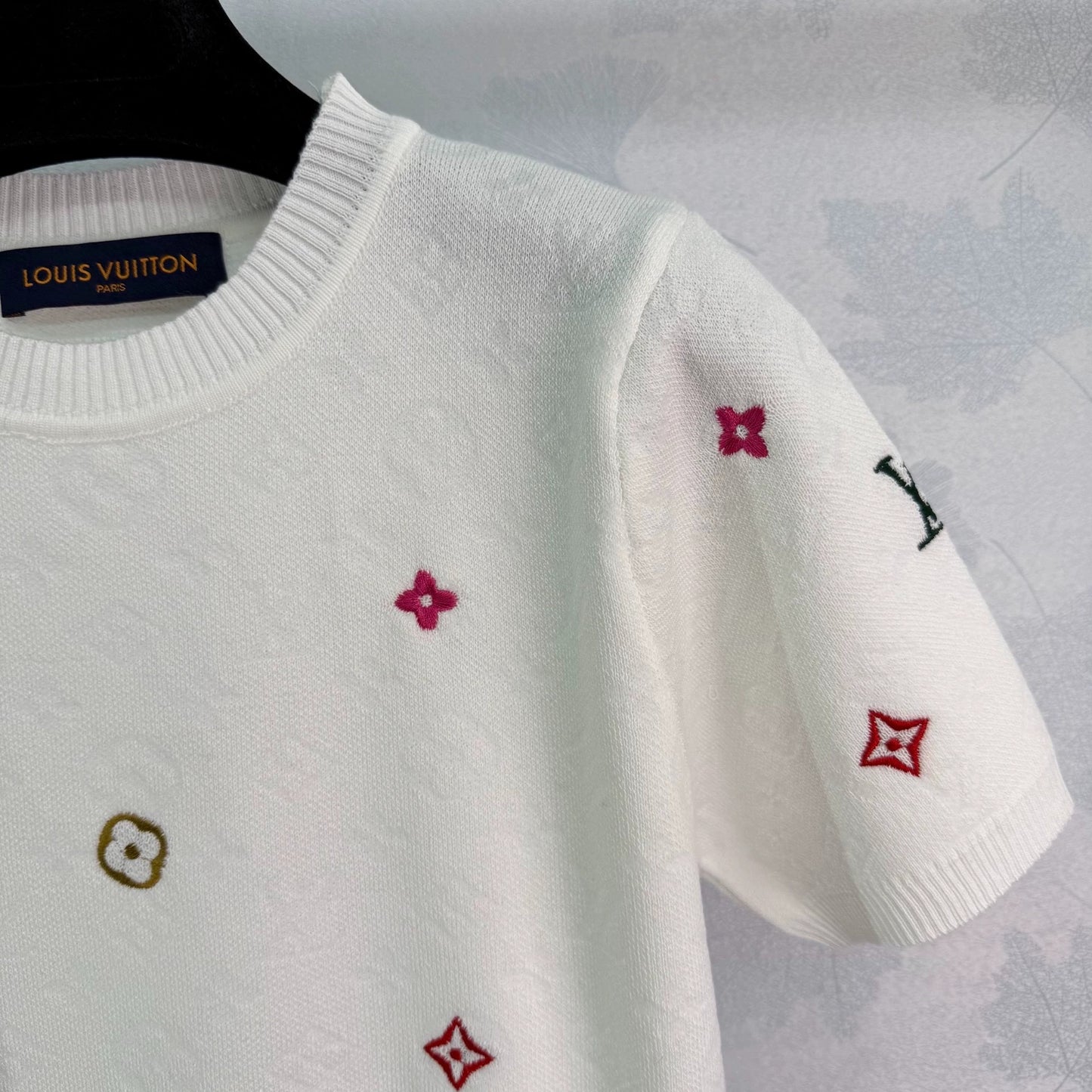 25 round neck short sleeves