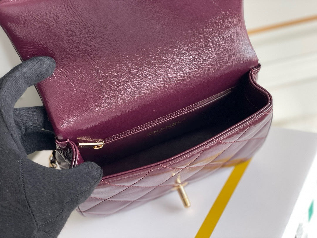 CH 24b flap bag