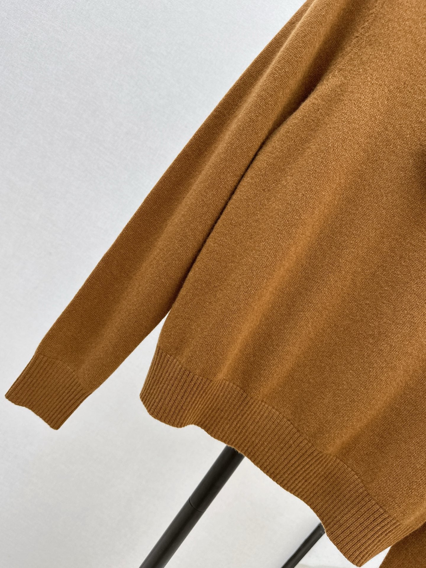 m 25ss knitted sweater