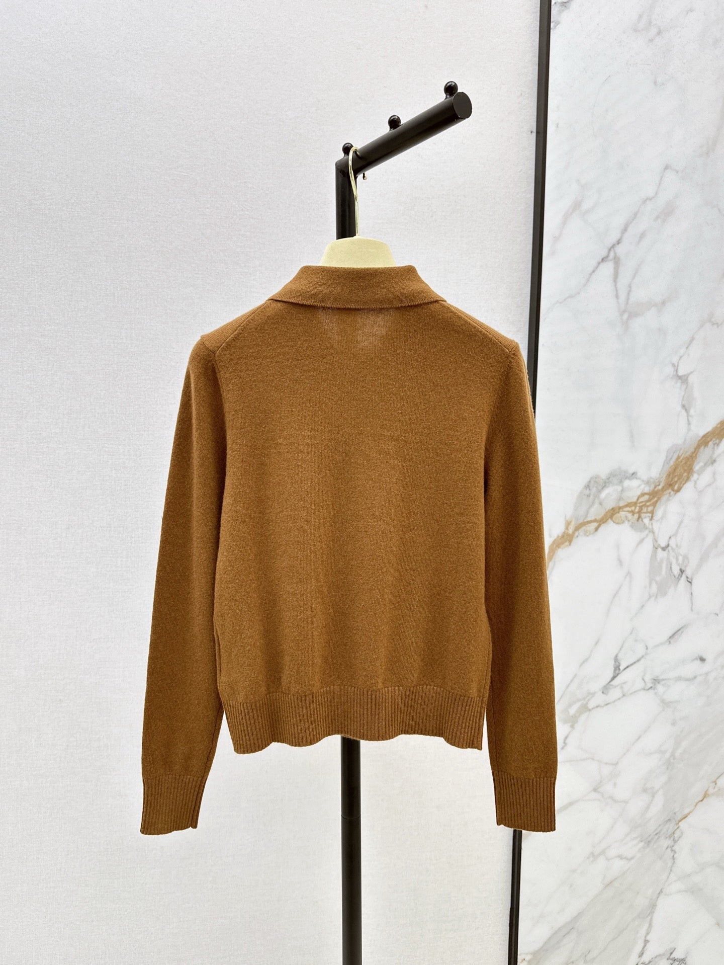 m 25ss knitted sweater