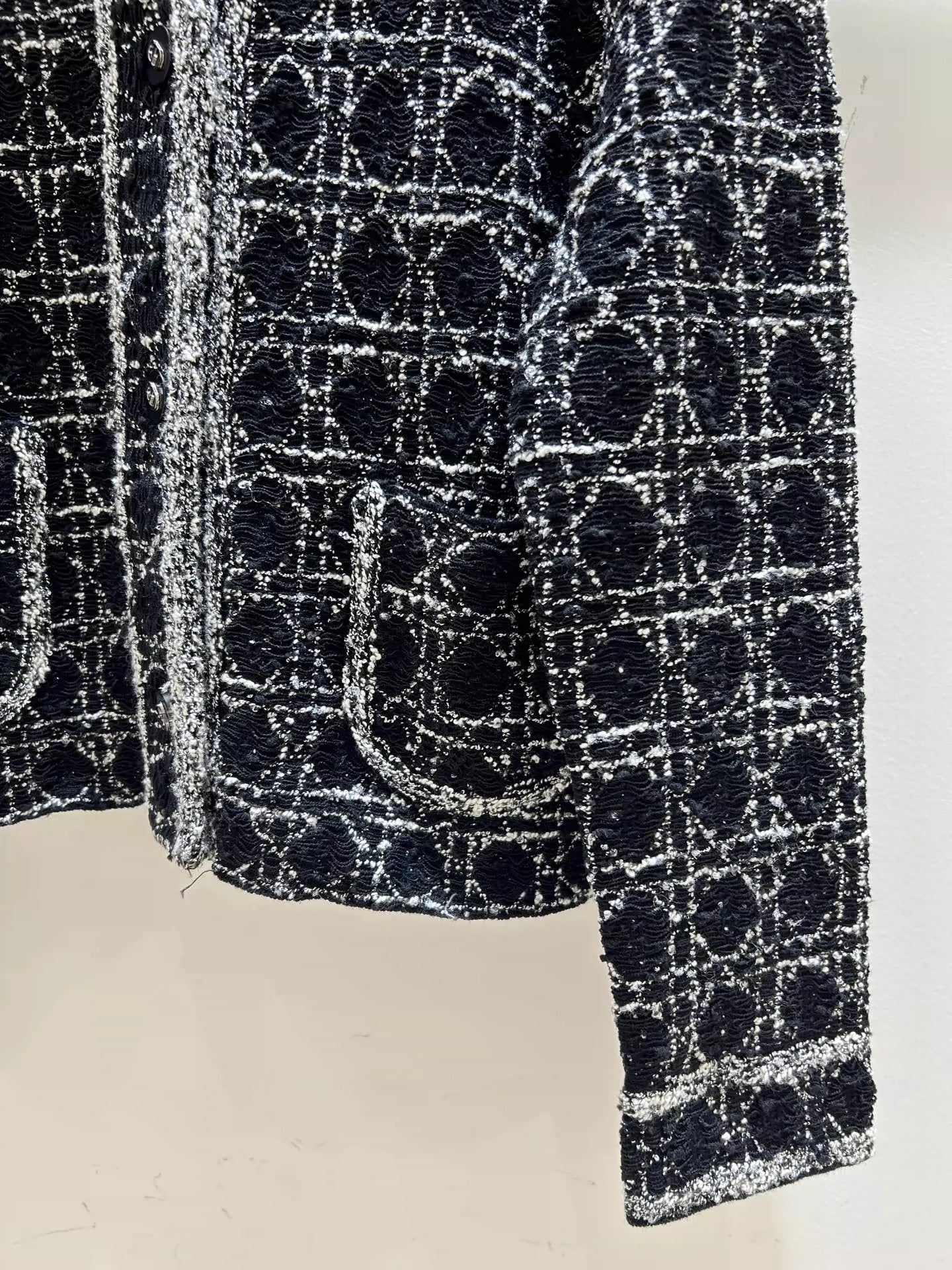 D 25 Lapel knitted cardigan
