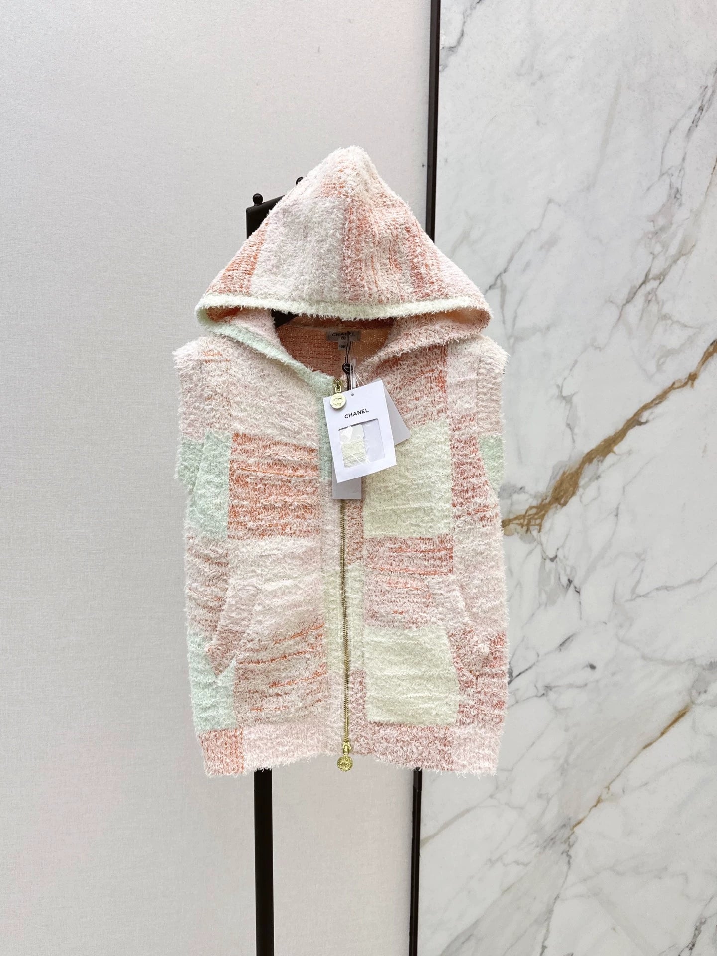2025 new product Hooded knitted vest