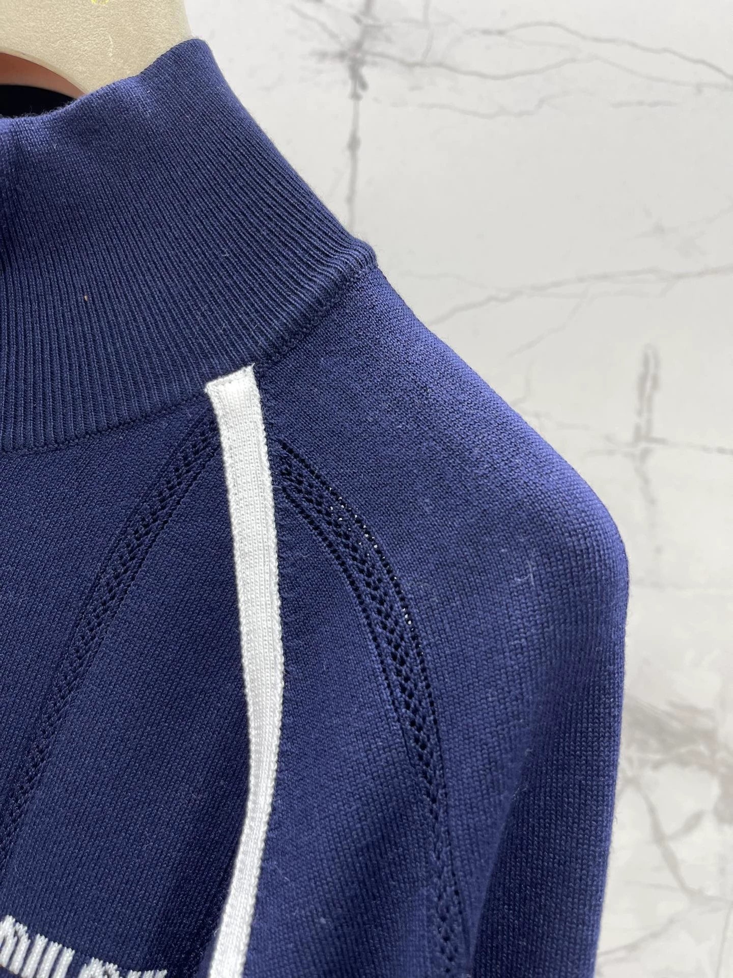 25 Early Autumn New Knitted Long Sleeve Zipper Jacket
