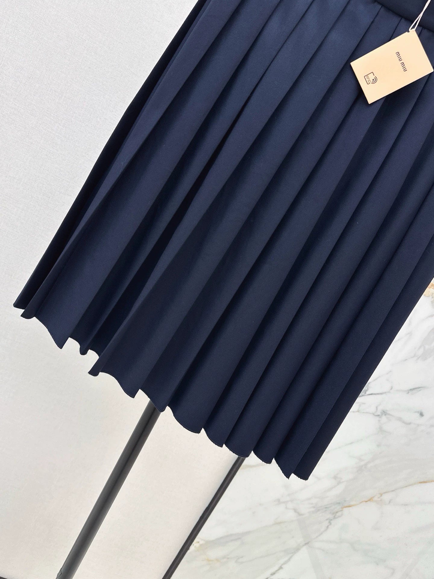 25SS pleated skirt