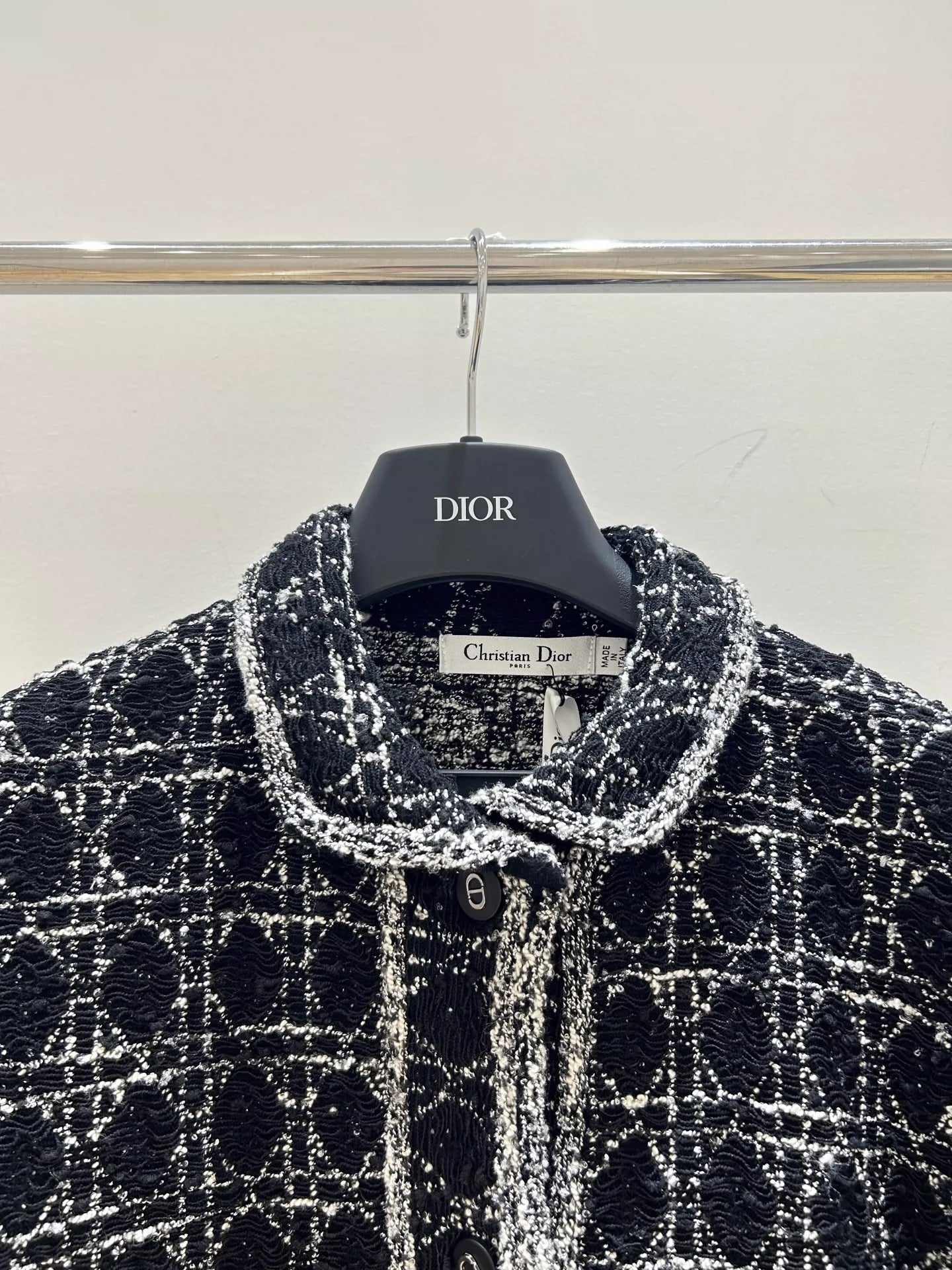 D 25 Lapel knitted cardigan