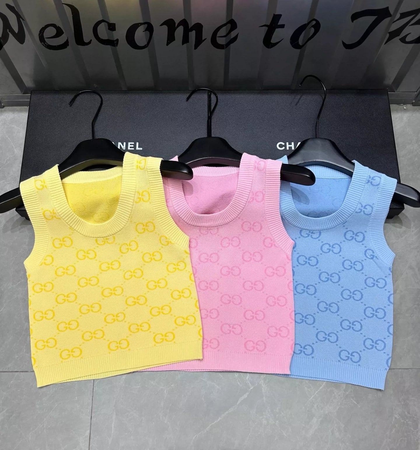 25 new style monogram jacquard vest