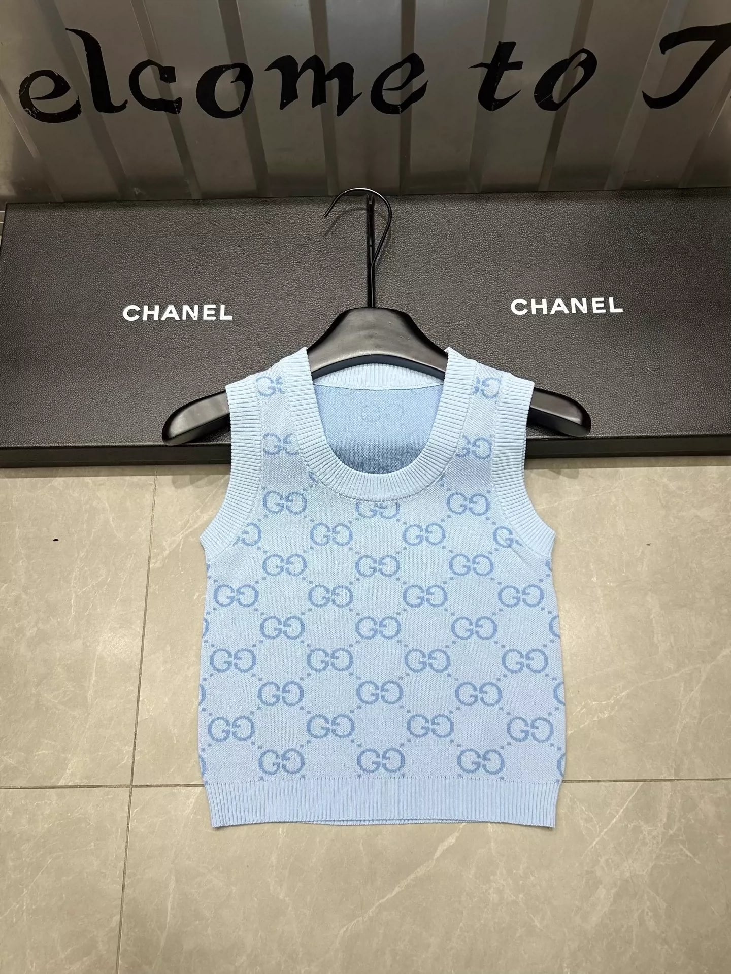 25 new style monogram jacquard vest