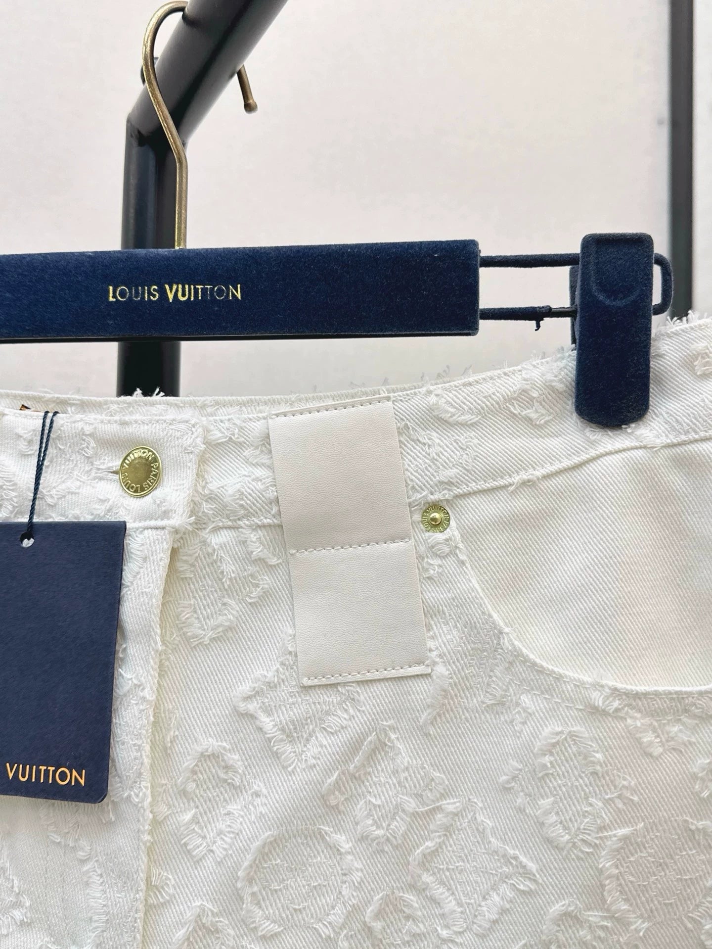 25 Summer new high waist denim shorts