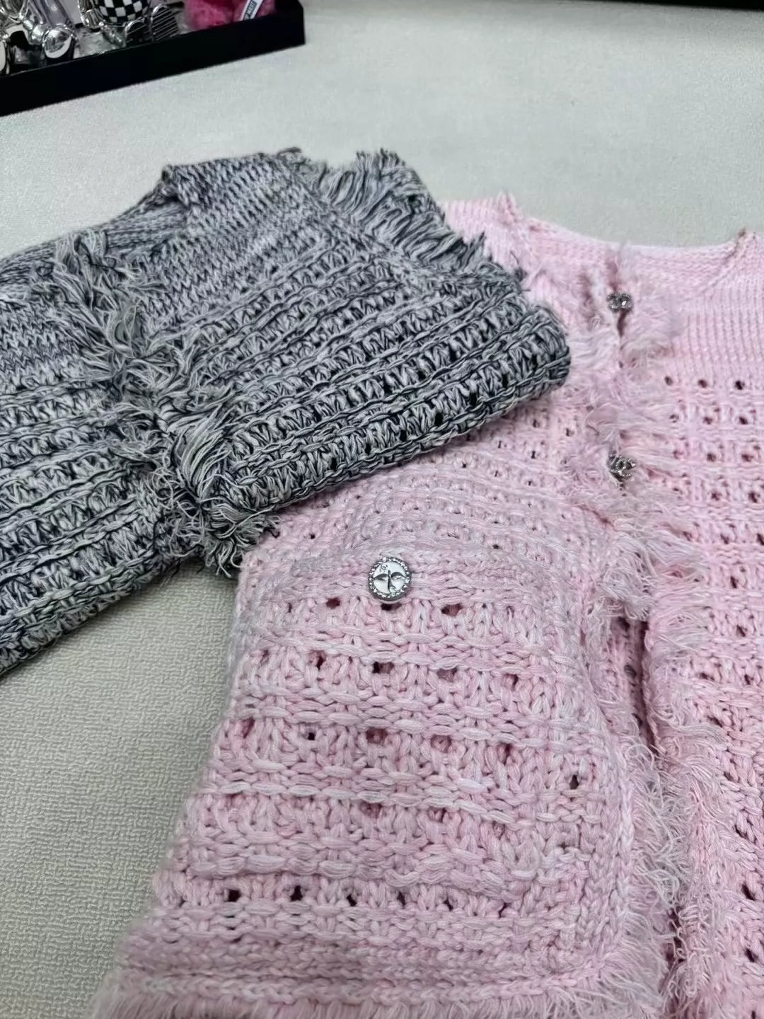 25 New knitted vest (gray, pink)