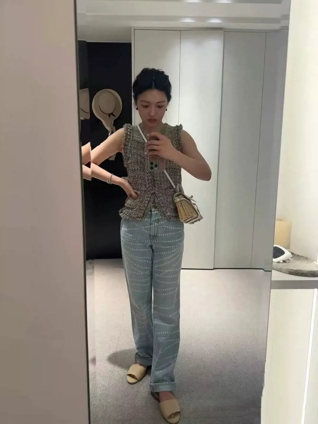 25 New knitted vest (gray, pink)
