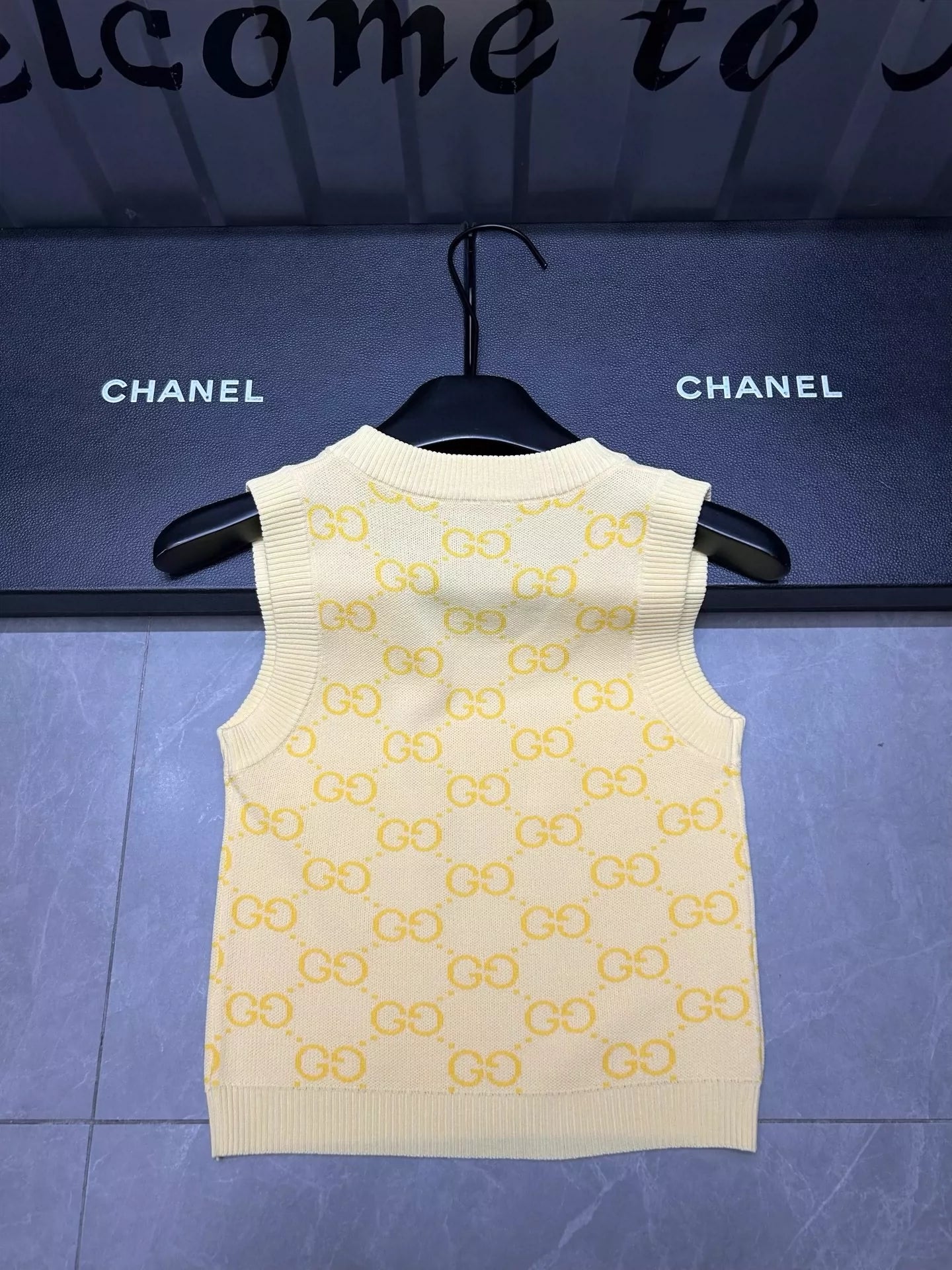 25 new style monogram jacquard vest