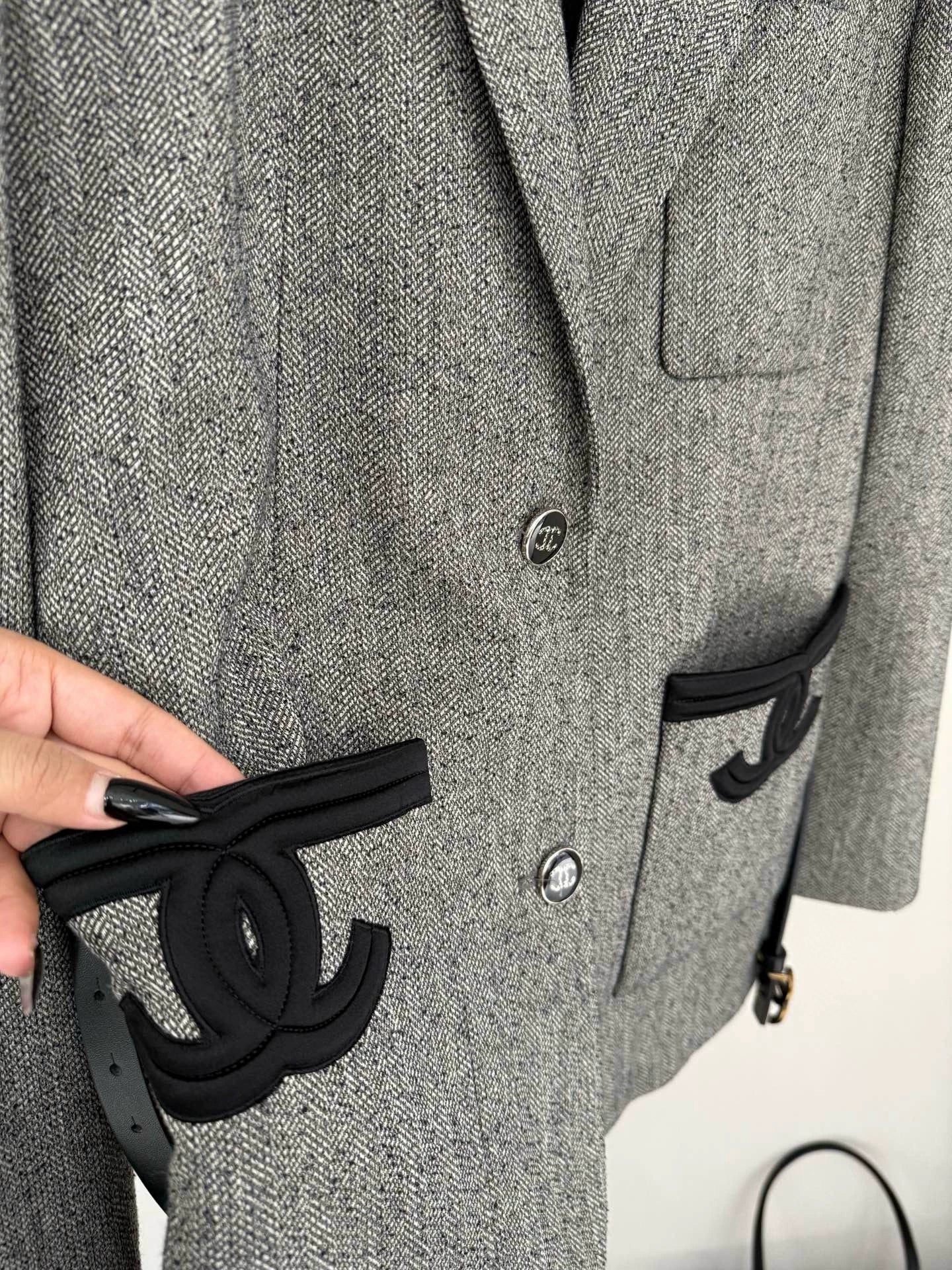 25 Blazer with logo pocket detail