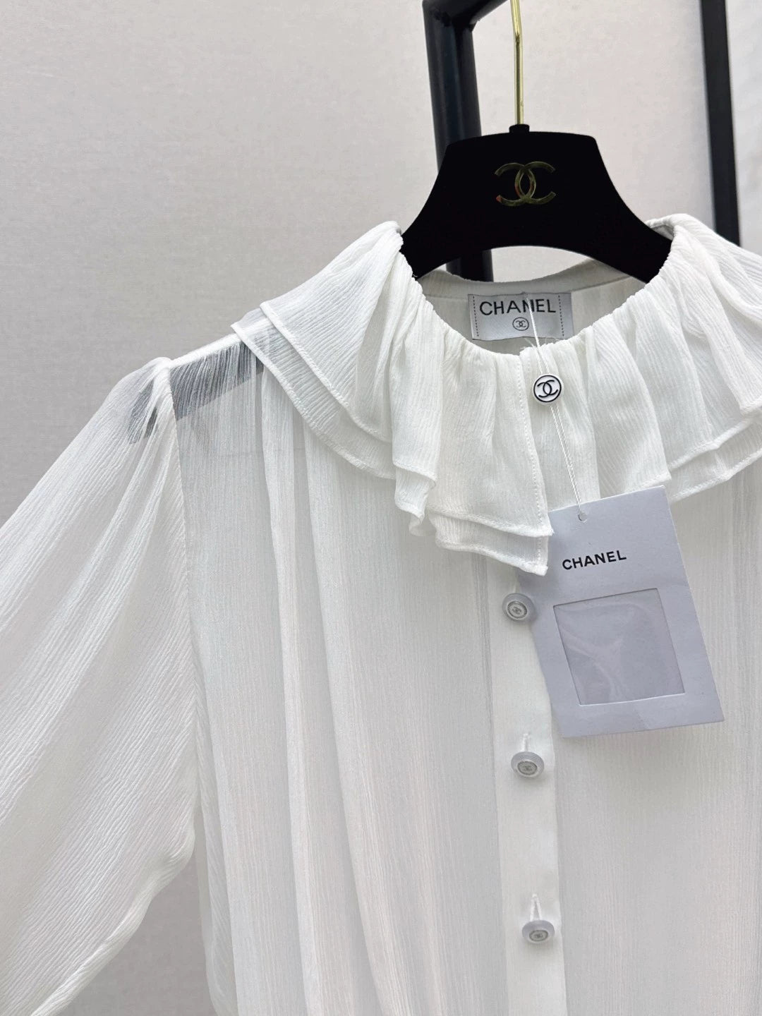 25 Early Spring and Summer New Ruffle Chiffon Shirt