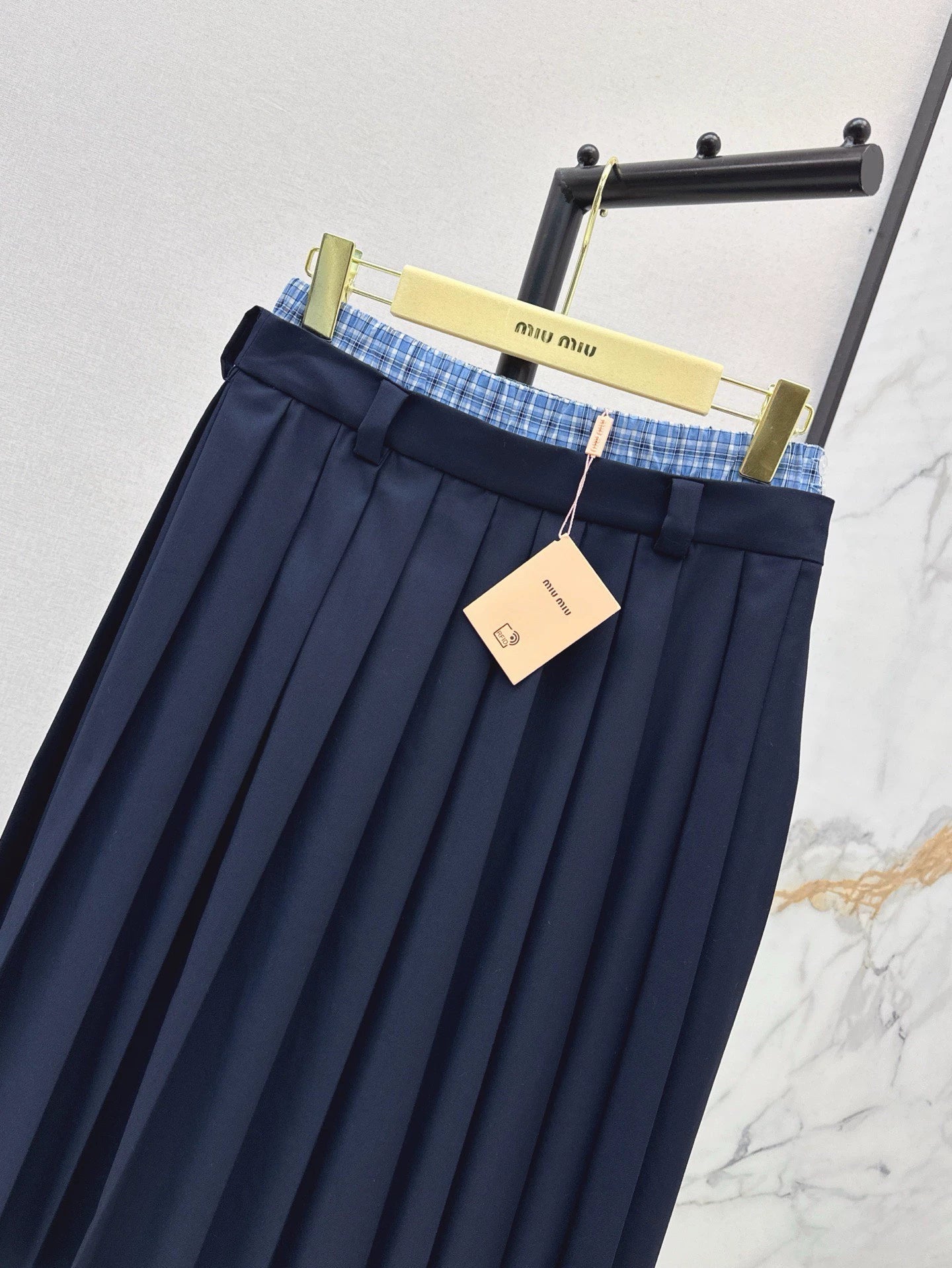 25SS pleated skirt
