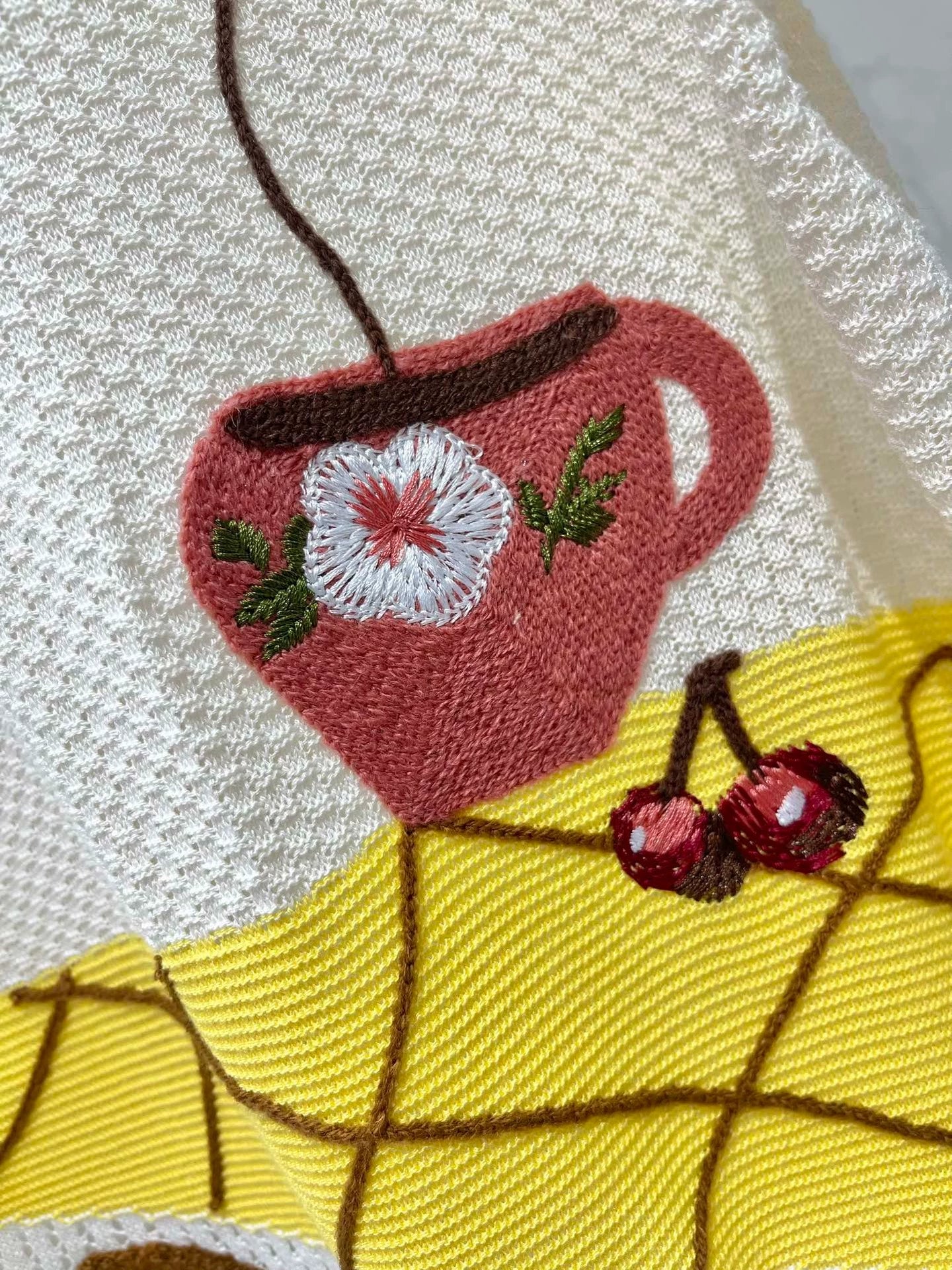 2025 new product Embroidered knitted short sleeves