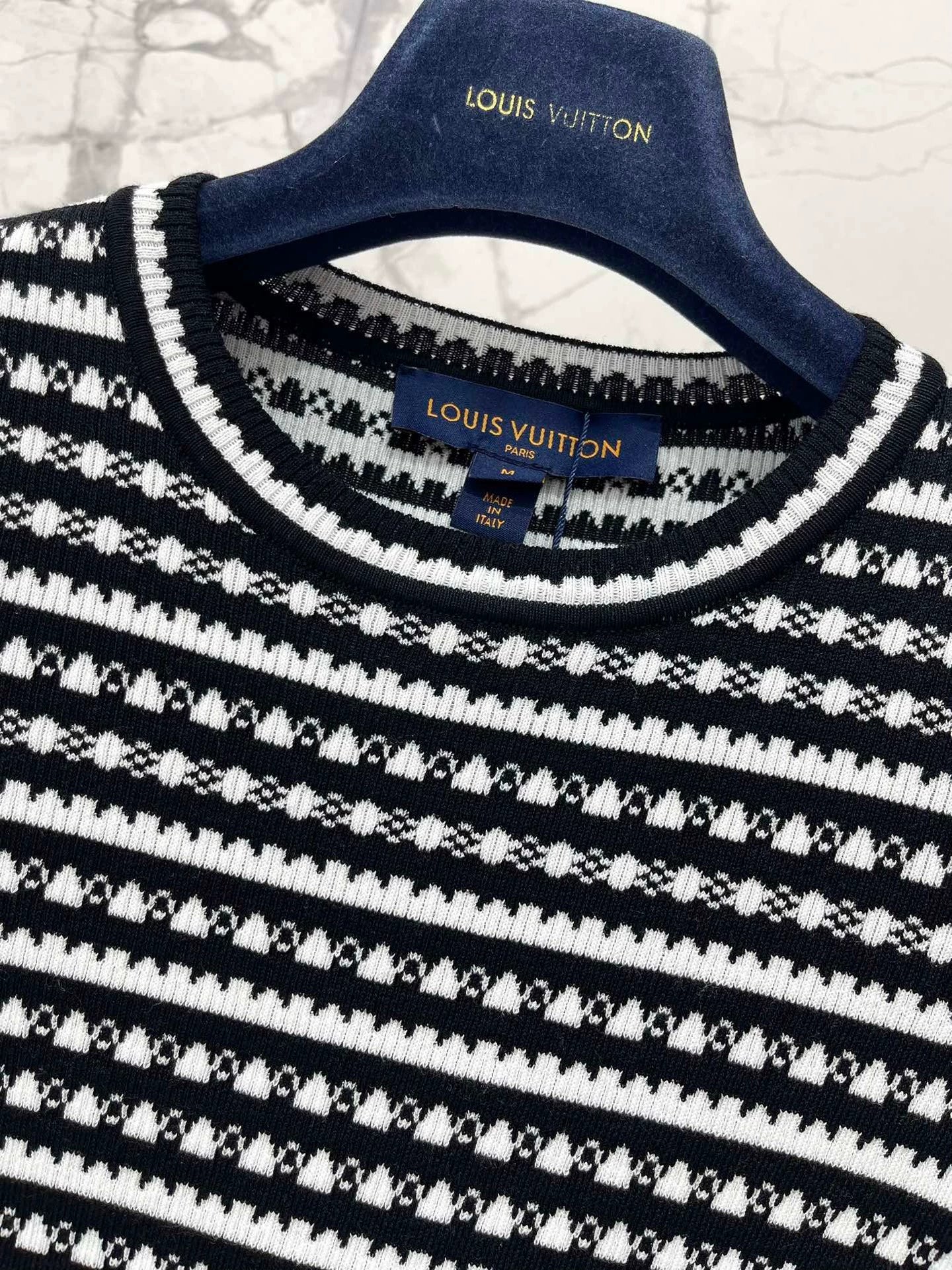 25 Summer new black and white striped knitted short sleeves