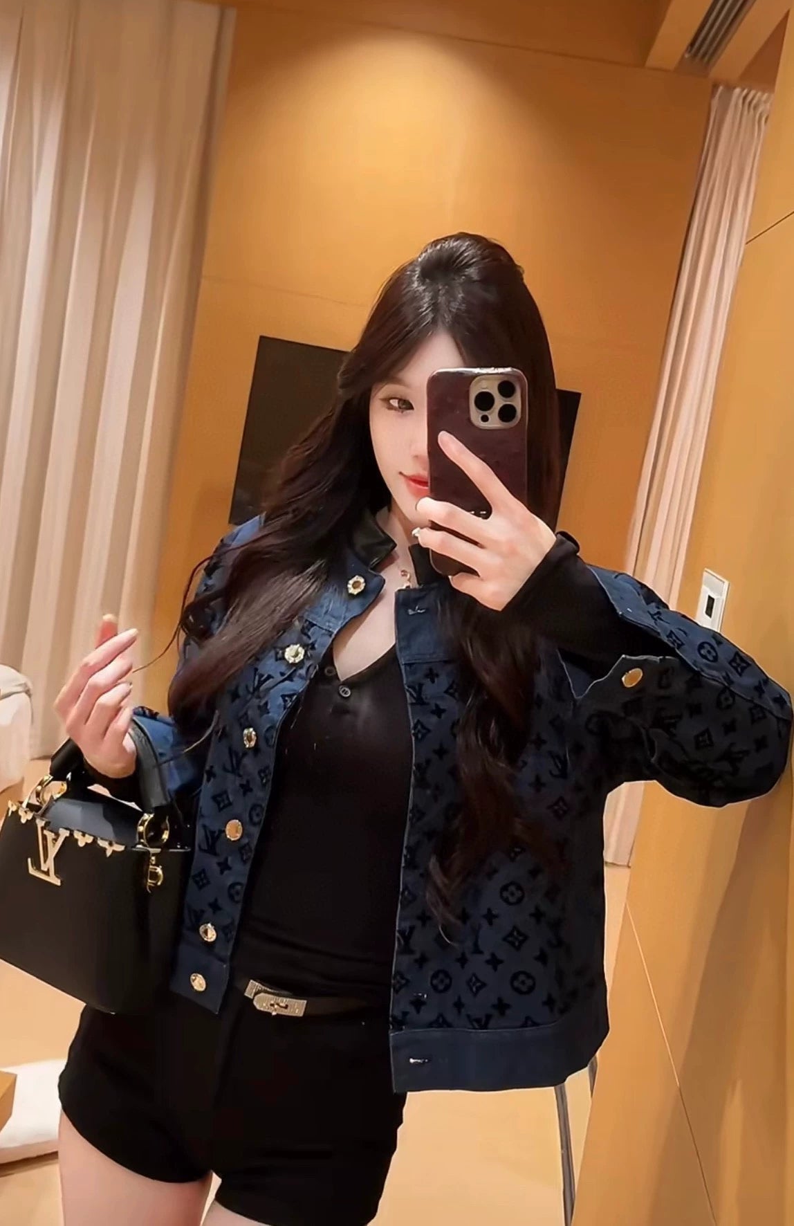 25 Leather collar denim jacket