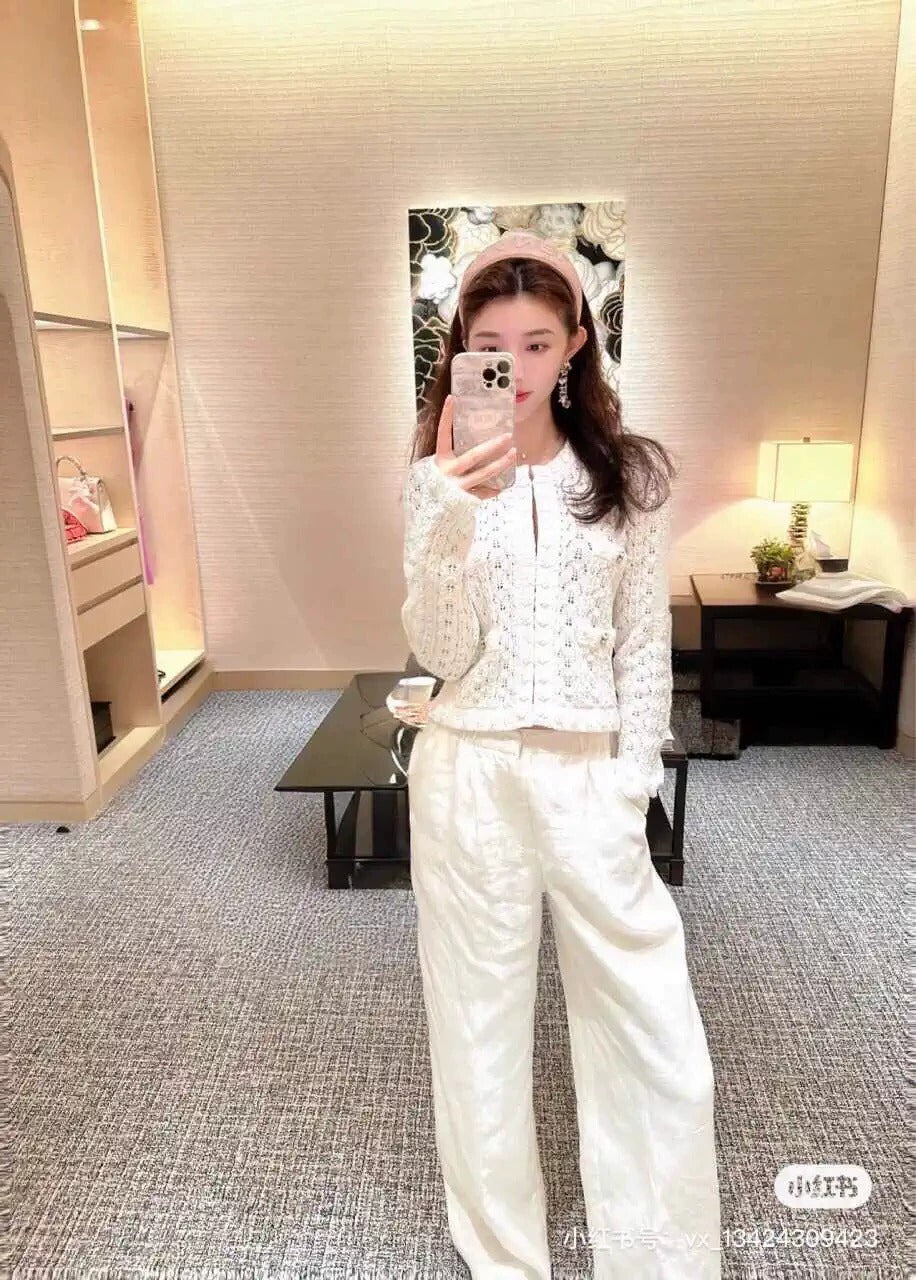 25 White Knitted Cardigan