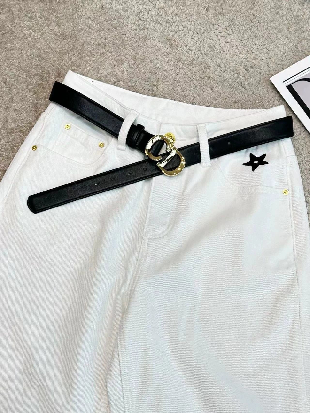 25 embroidered straight jeans (with belt)
