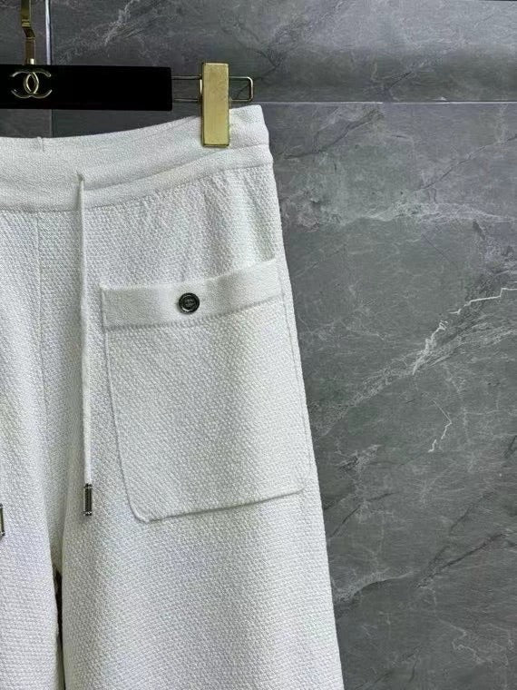 25 pairs of C wide-leg pants