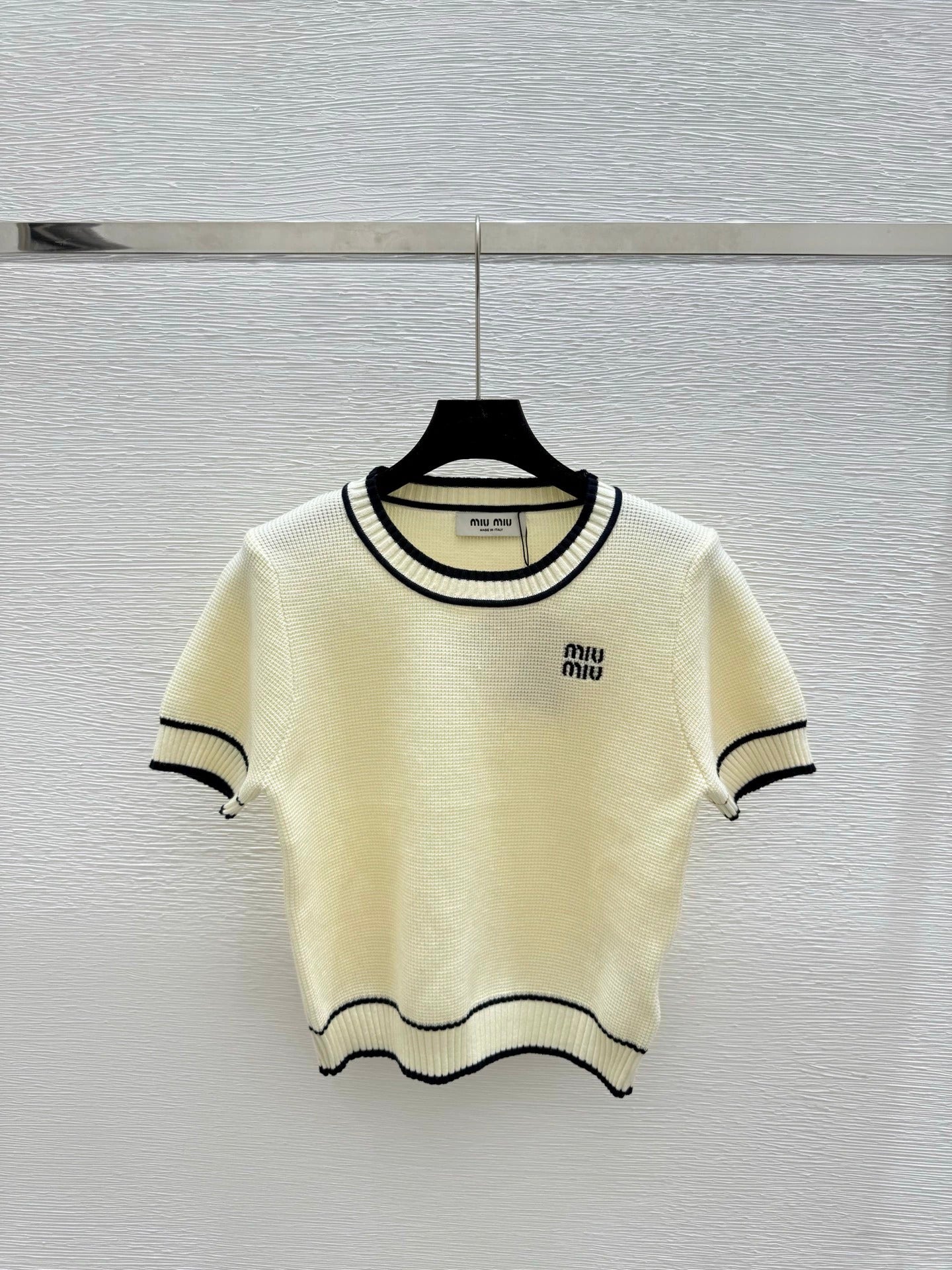 25 short-sleeved tops