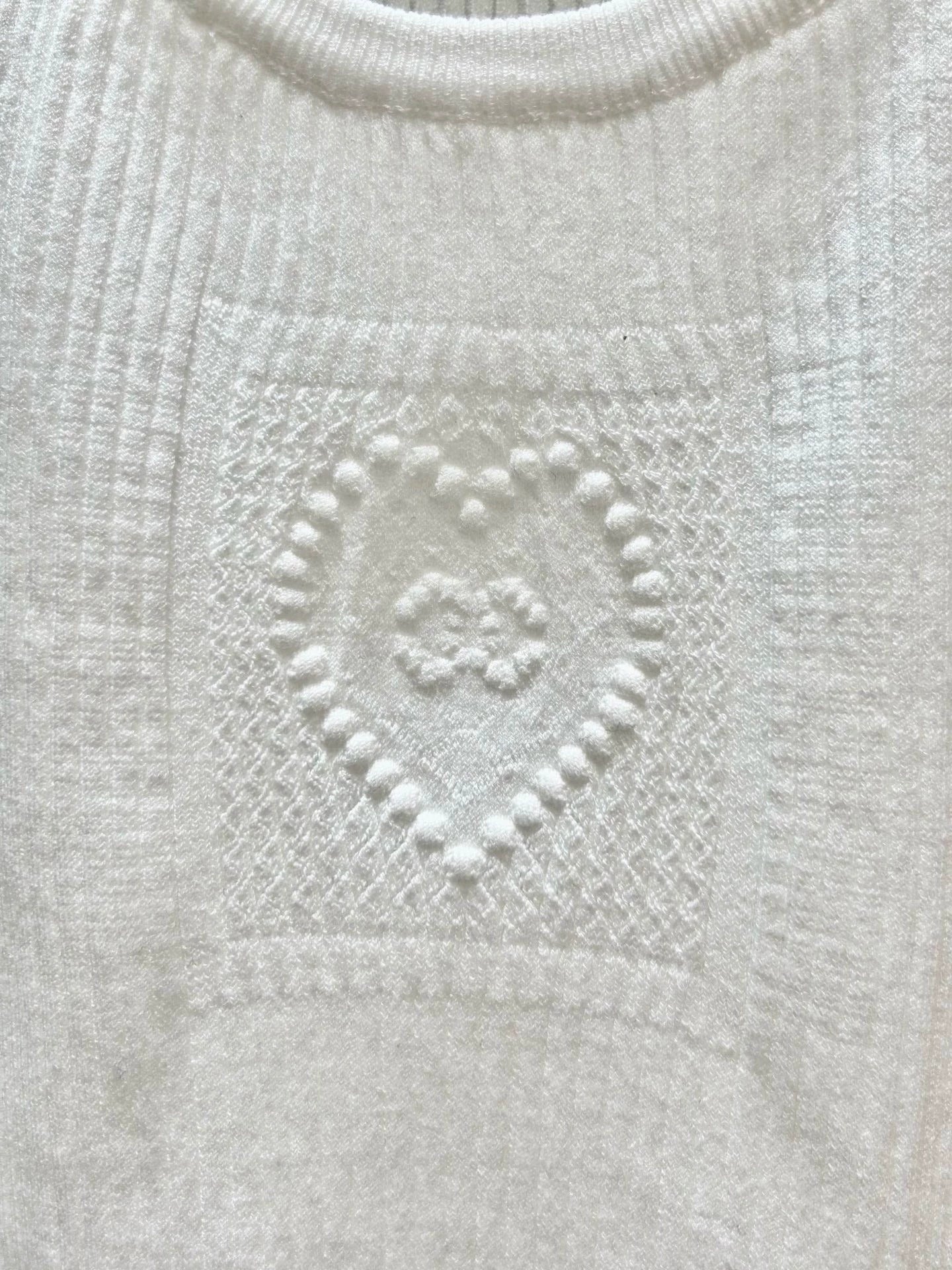 25 knitted vest