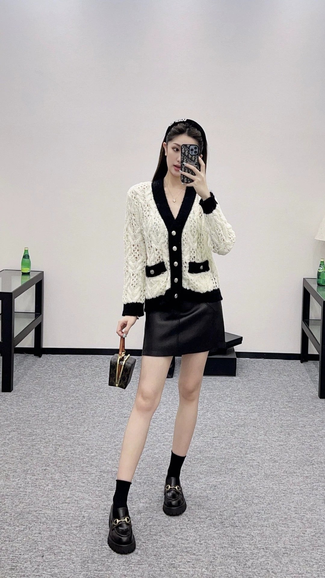 25 knitted cardigan