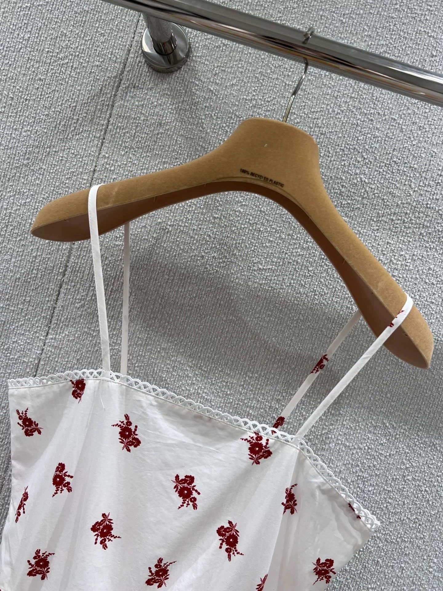 25 spring and summer deconstructed suspender skirt