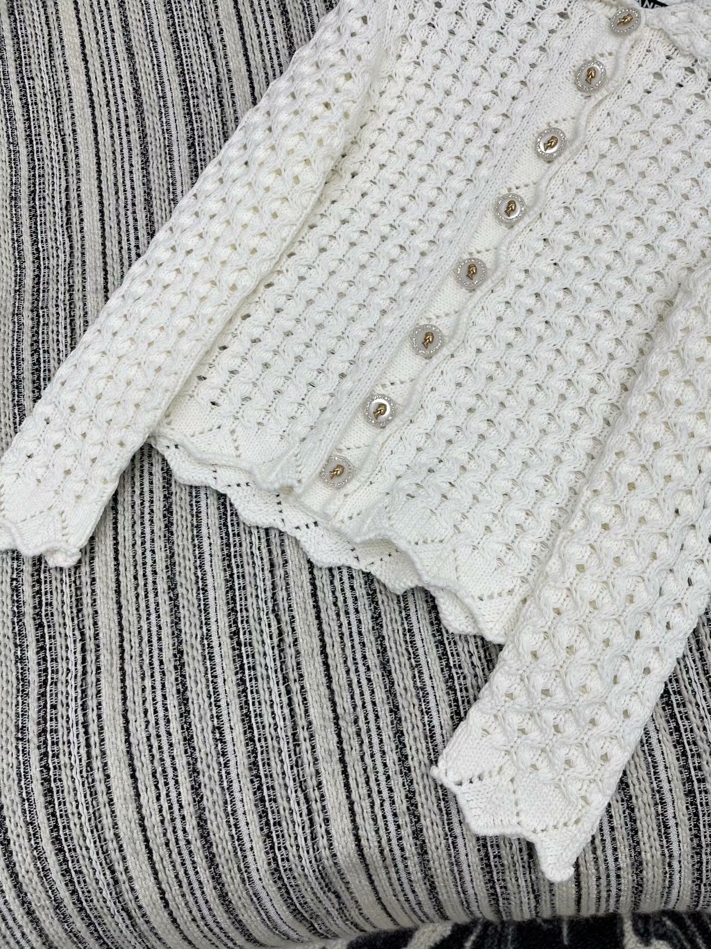 25 Crochet lapel jacket